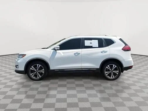 Used 2018 Pearl White Nissan SL image 6