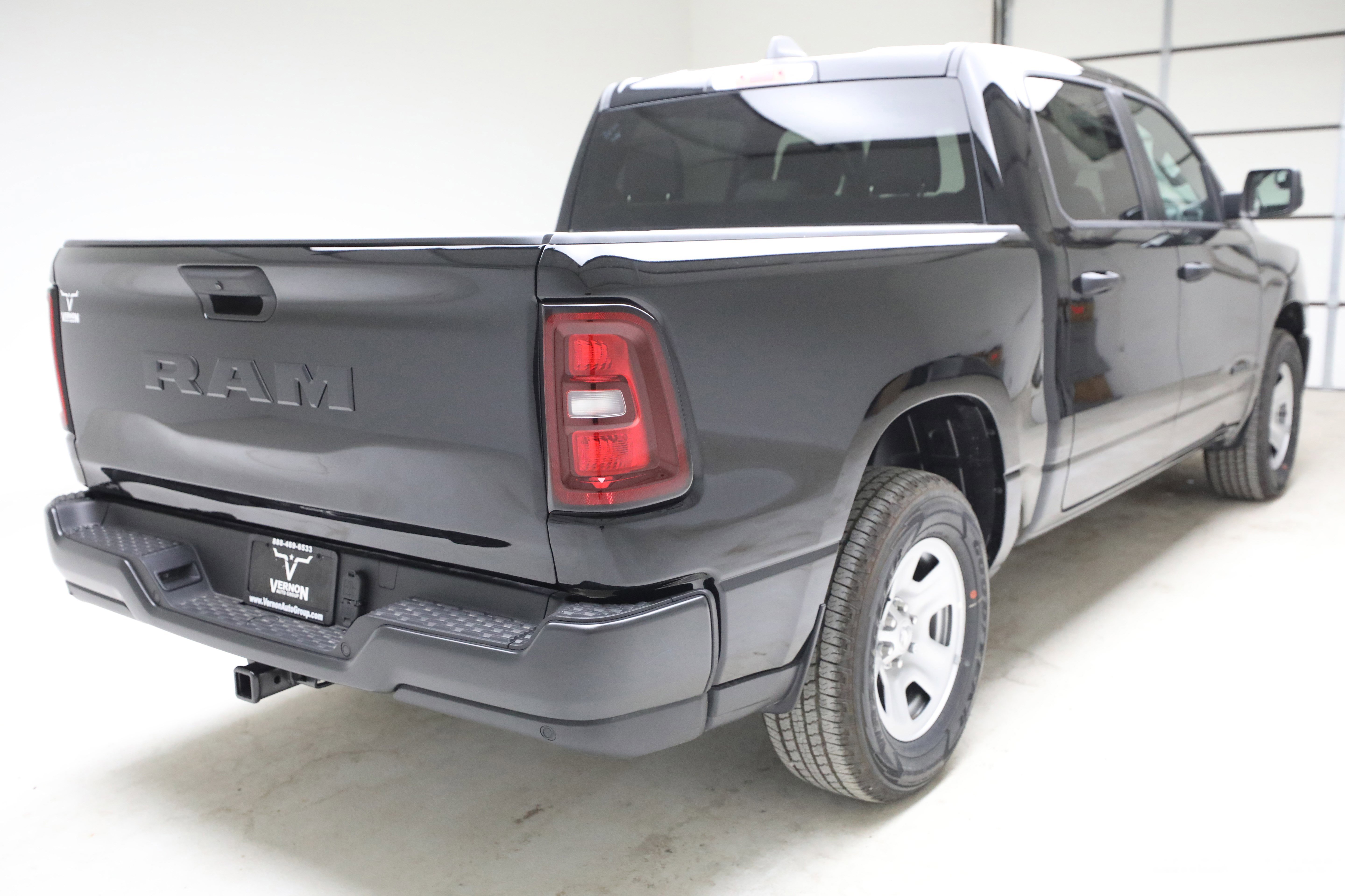 New 2026 Diamond Black Crystal Pearlcoat Ram N image 5