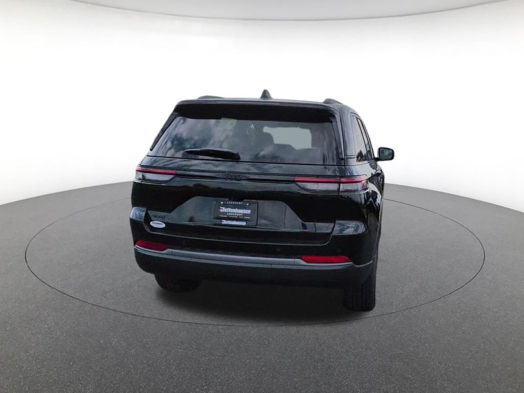 New 2026 Black Jeep Altitude image 8