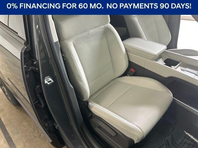 New 2026 Gray Hyundai SE image 26