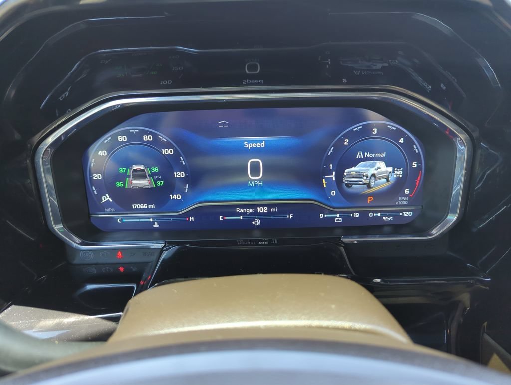 Used 2025 Summit White Chevrolet LTZ image 38