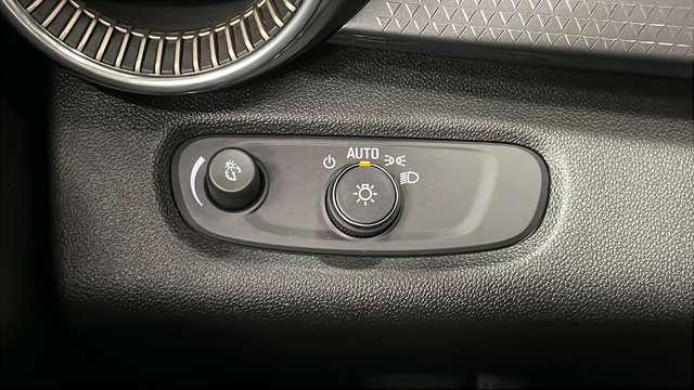 Used 2025 Mosaic Black Metallic Chevrolet ACTIV image 29