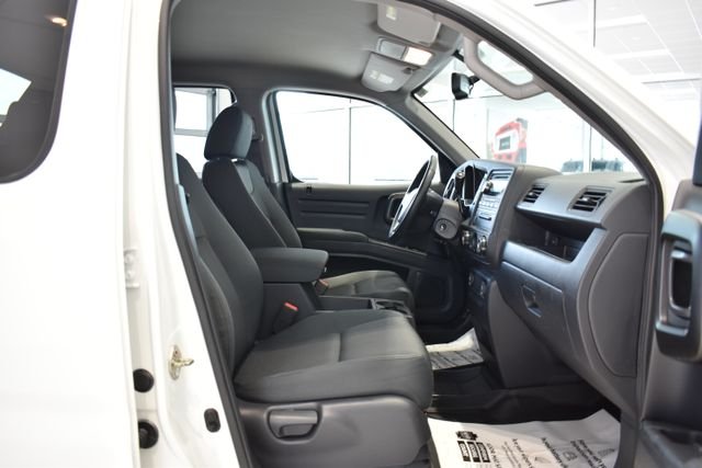 Used 2013 White Honda Sport image 12
