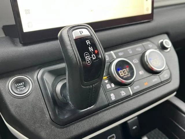 Used 2022 Gray Land Rover X-Dynamic SE image 37