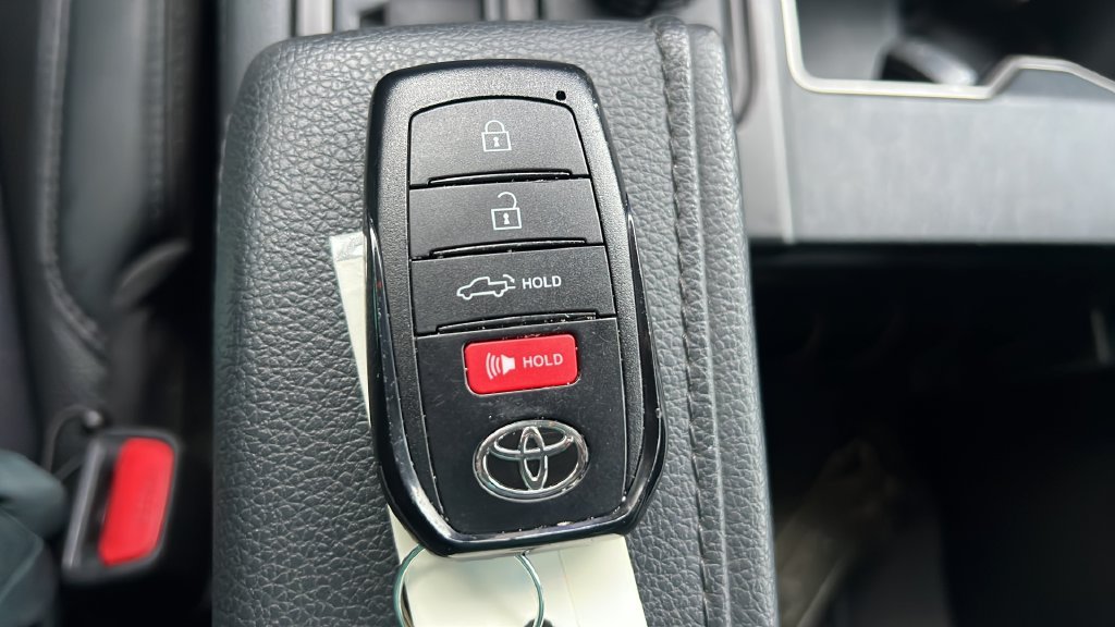 Used 2023  Toyota Limited image 25