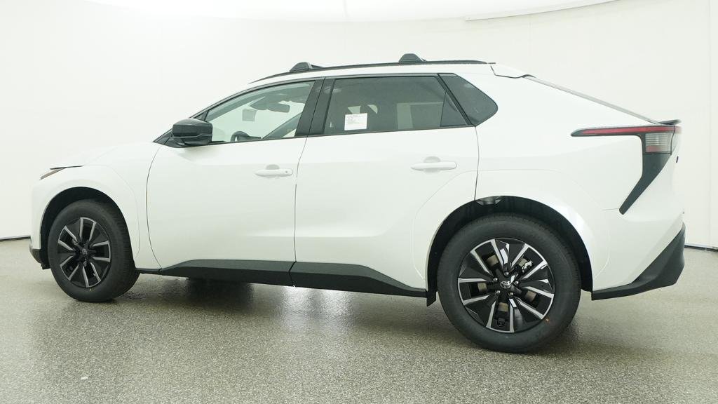 New 2026 Wind Chill Pearl Toyota XLE image 39