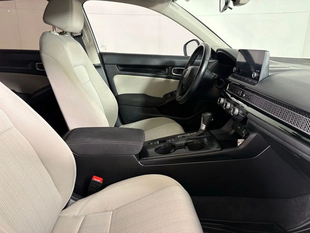 Used 2022  Honda EX image 14