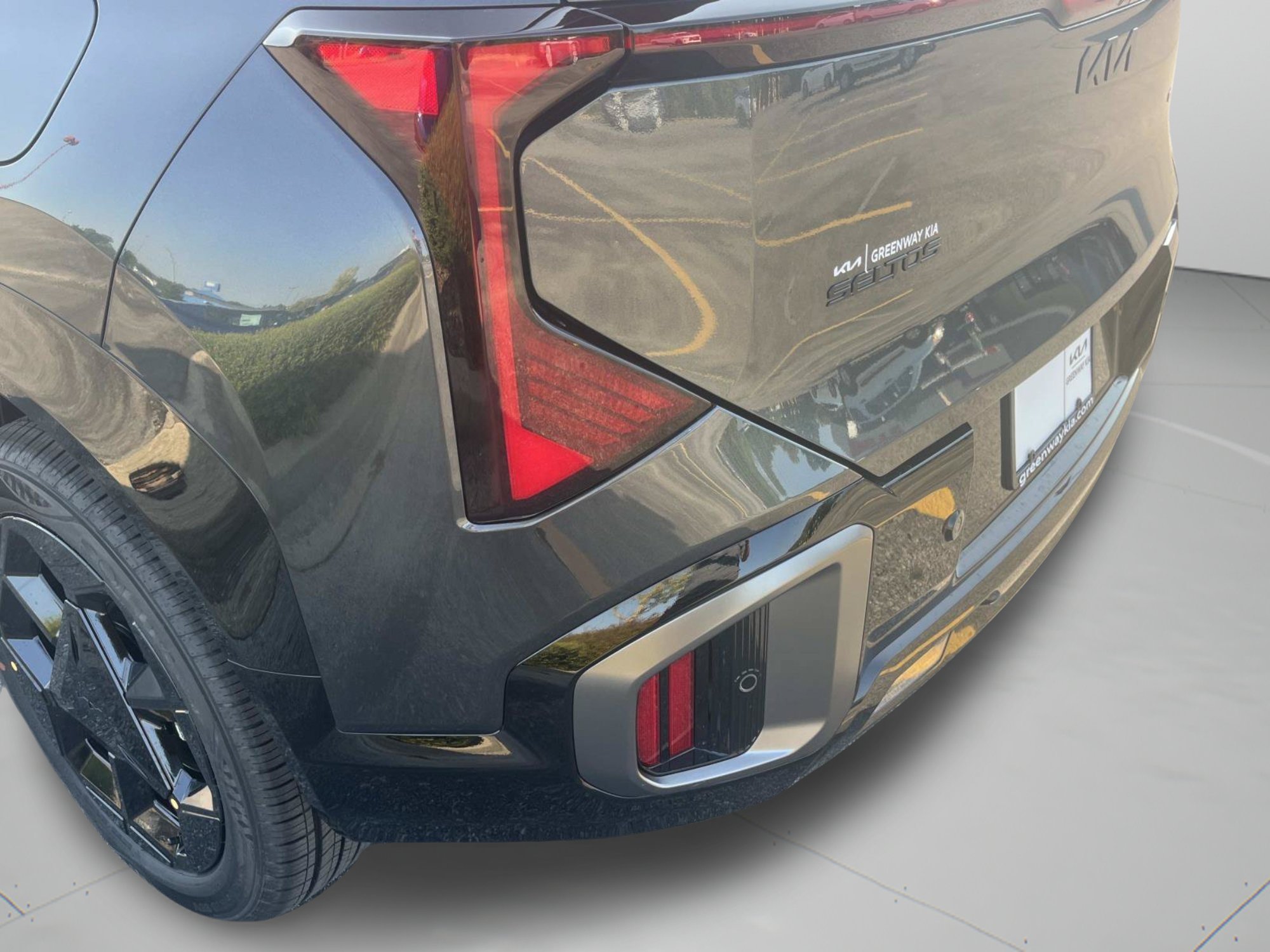 New 2027 Interstellar Gray Kia X-Line S image 10