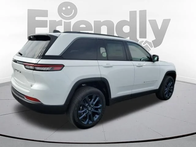 New 2026 Bright White Clear-Coat Exterior Paint Jeep  image 5
