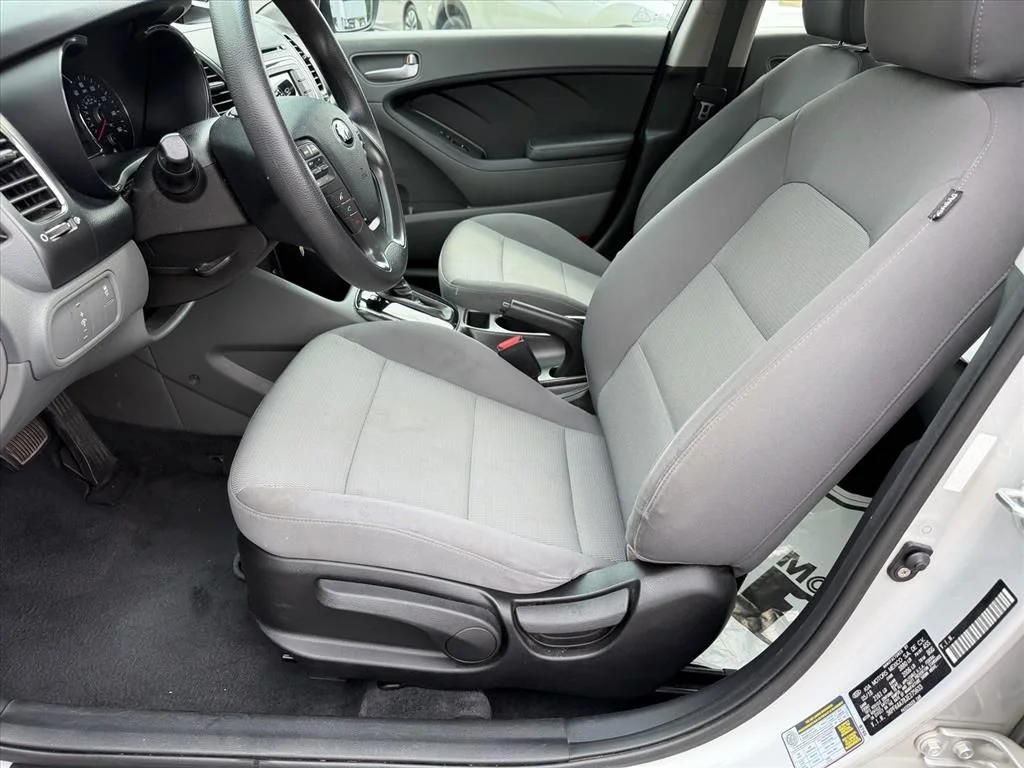 Used 2018 Silver Kia LX image 6