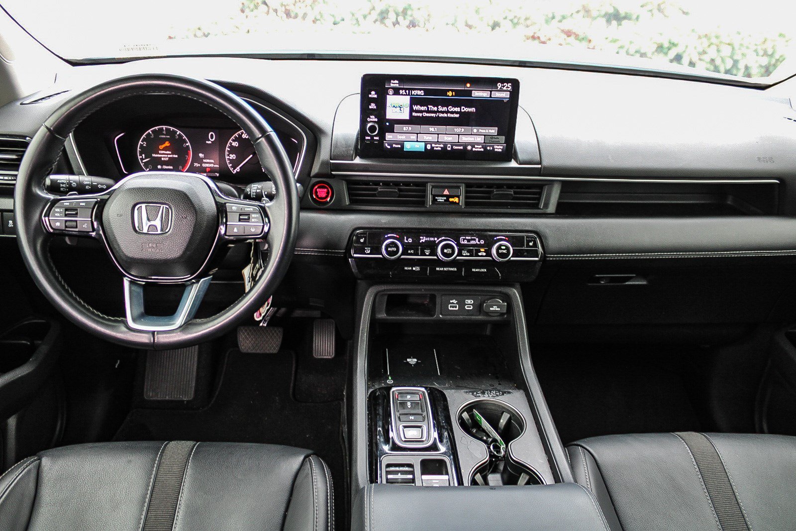 Certified Used 2023 Platinum White Pearl Honda 2WD EX-L image 13