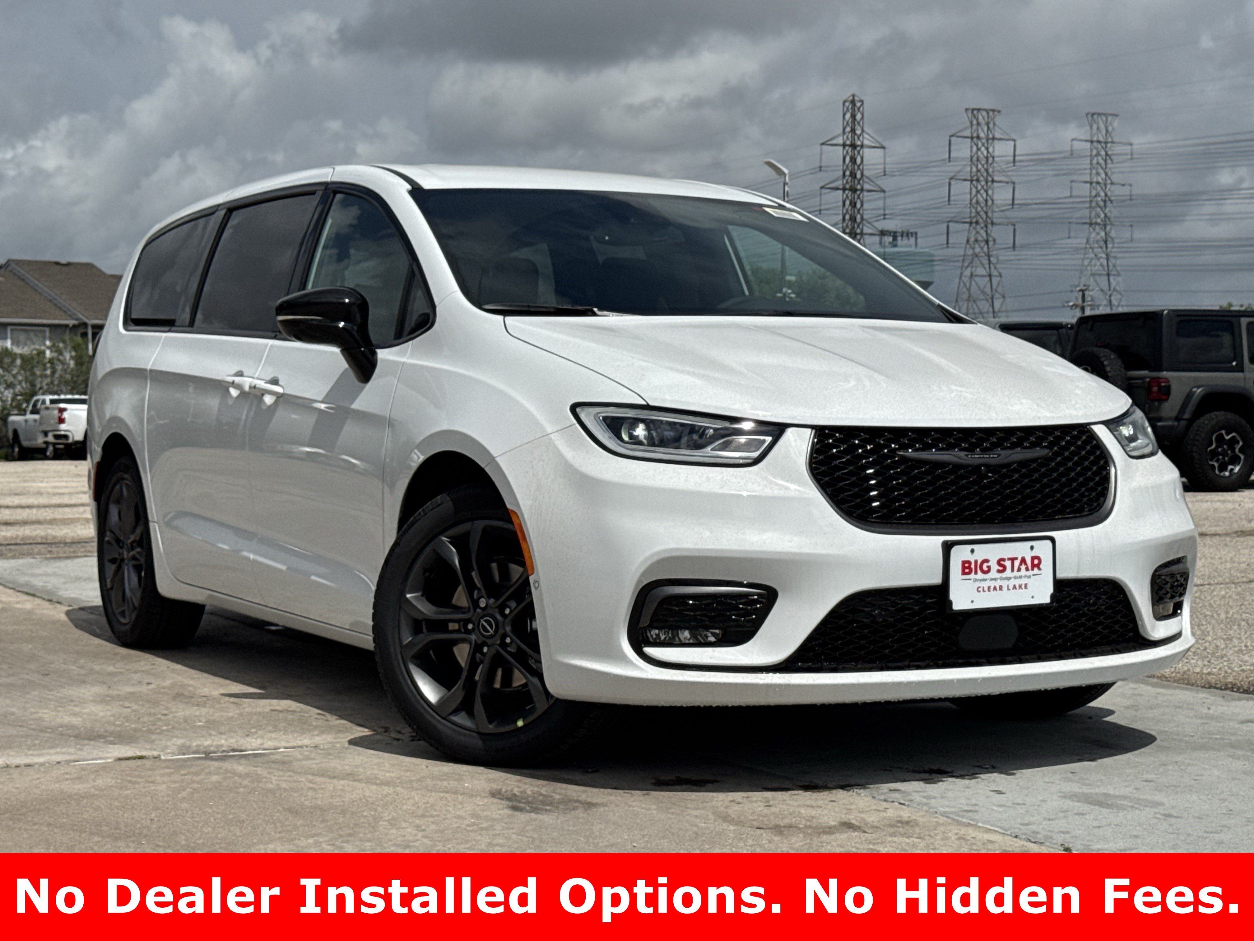 New 2026 Bright White Clear-Coat Exterior Paint Chrysler Select image 2