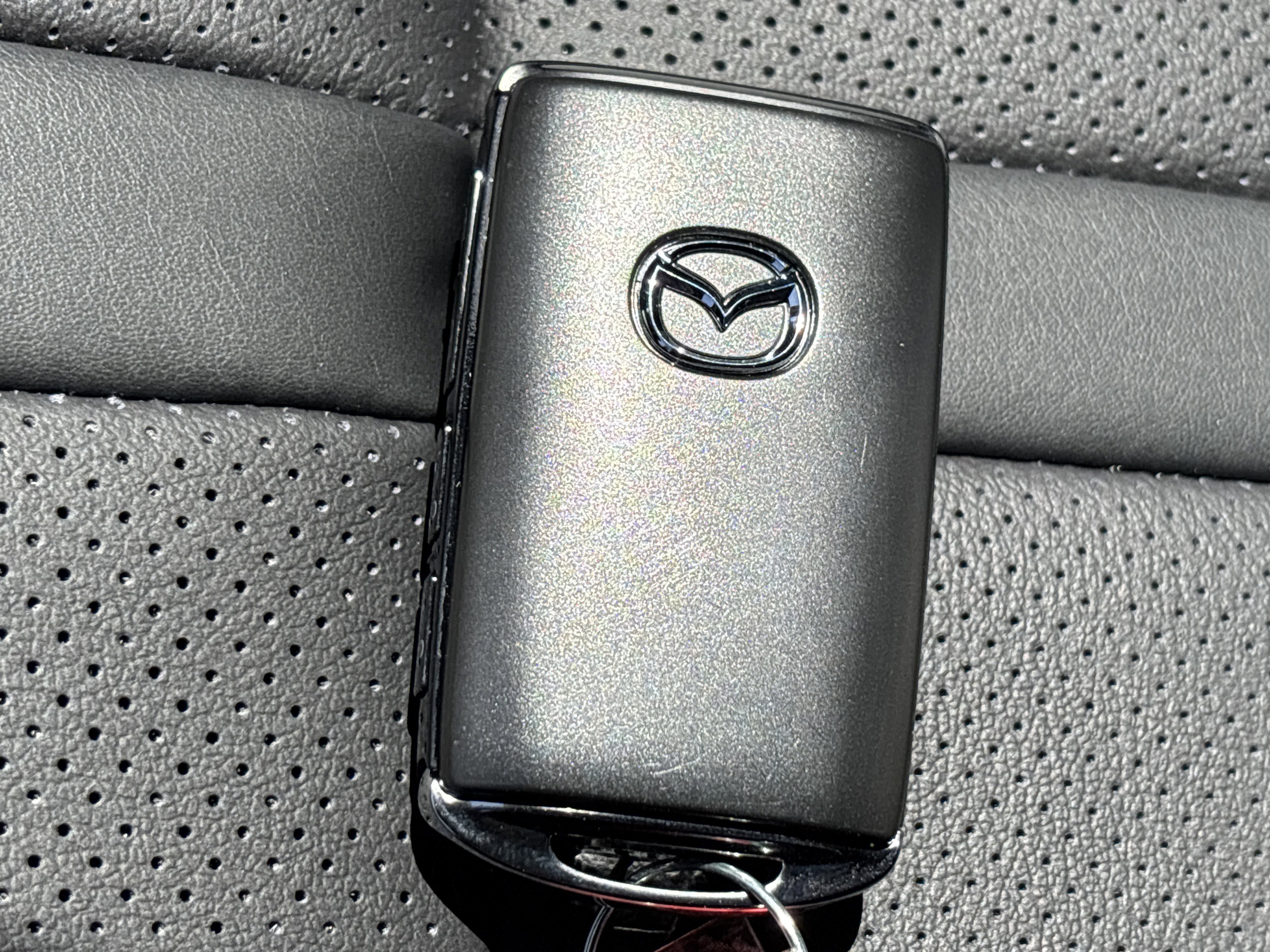 New 2026 Wind Chill Pearl Mazda 2.5 S Premium AWD image 43