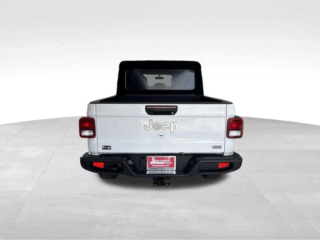Used 2021 White Jeep Overland image 4