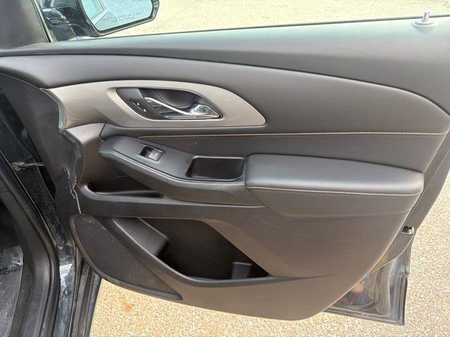 Used 2019 Graphite Metallic Chevrolet LT Leather image 21