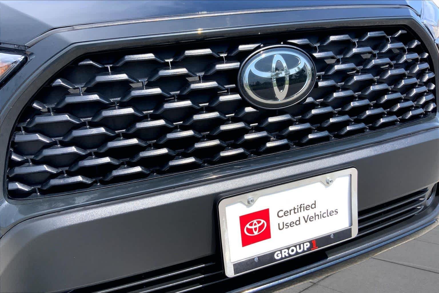 Used 2025 Jet Black Toyota L image 29