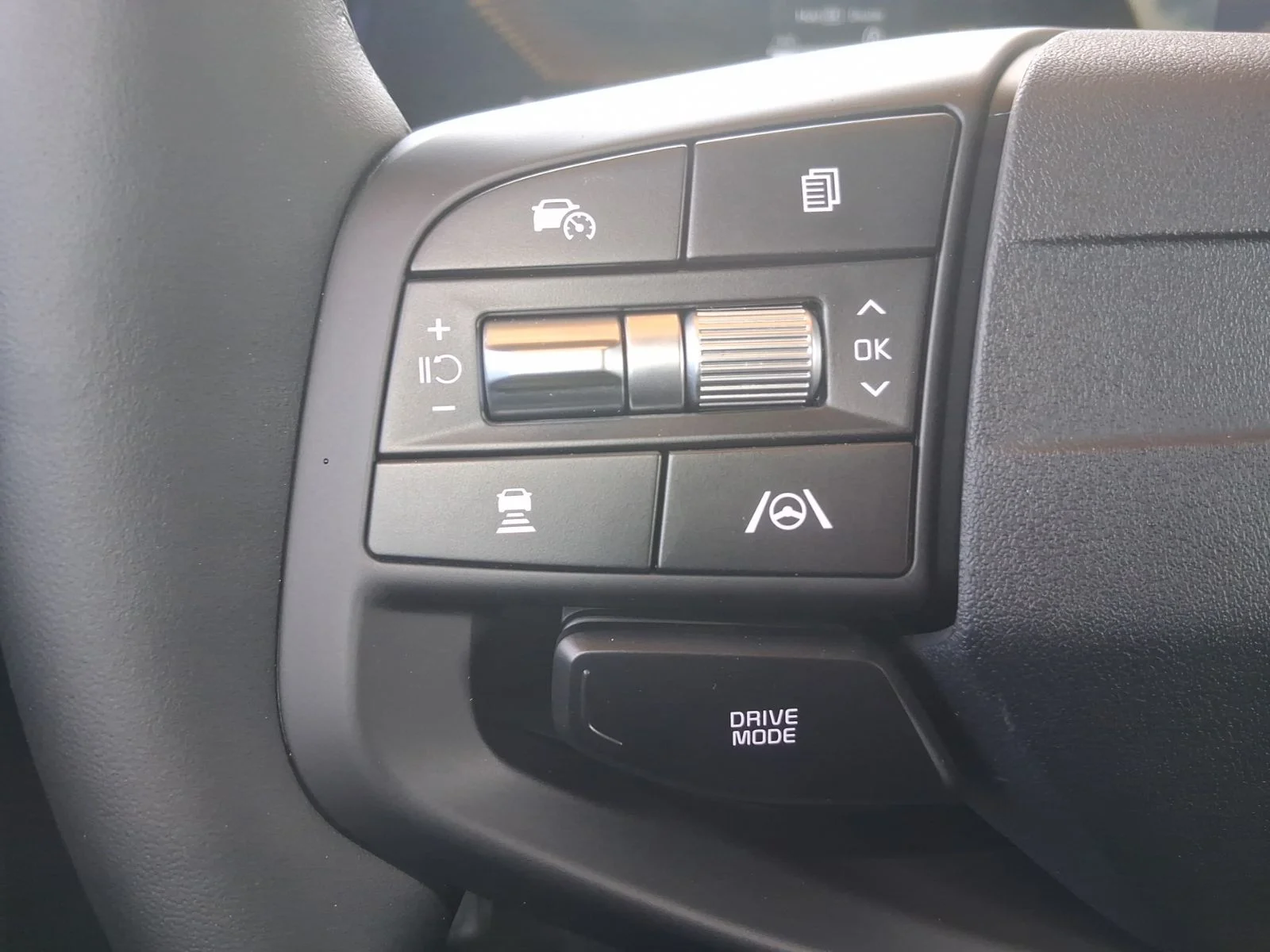 New 2026 White Kia EX image 12