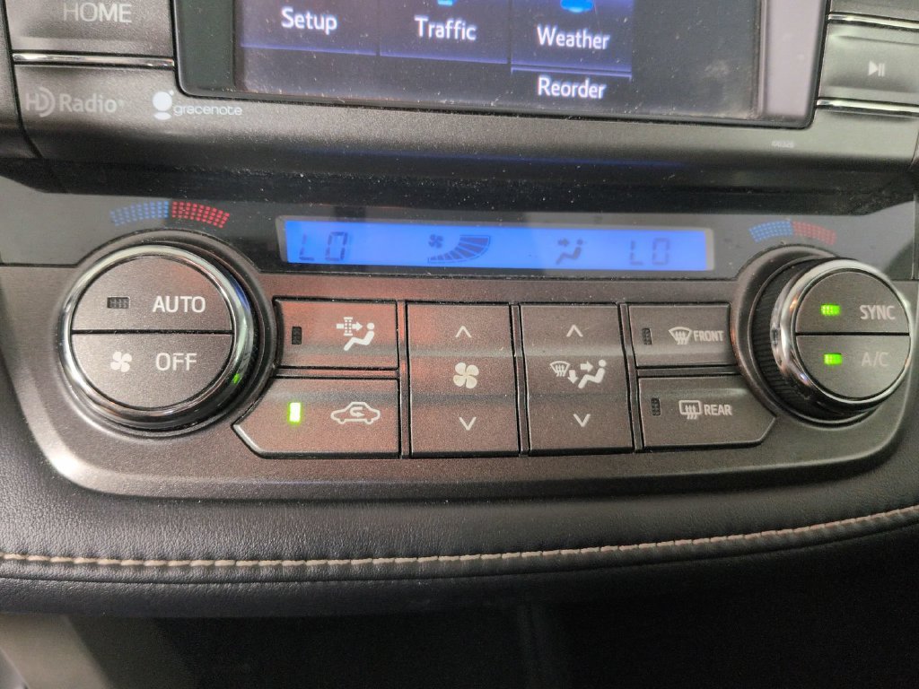 2015 Toyota RAV4 XLE - Photo 35