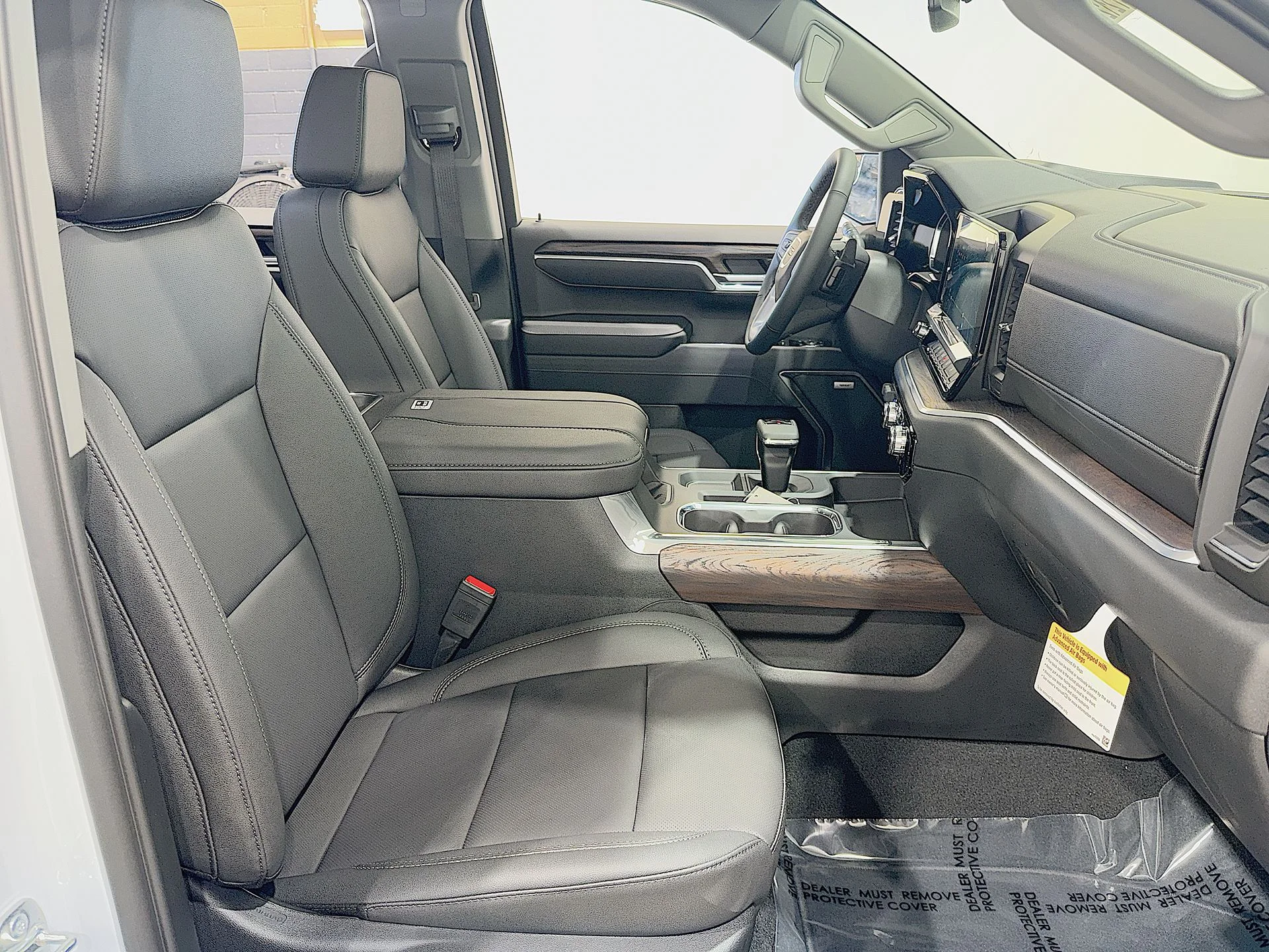 New 2026 Glacier White Tricoat GMC SLT image 28