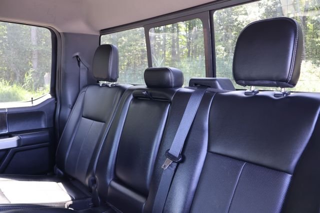 Used 2020 Black Metallic Ford Lariat image 12
