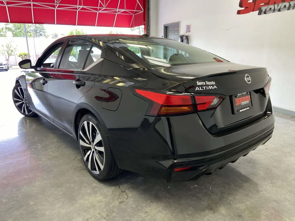 Used 2021 Black Nissan 2.5 SR image 5