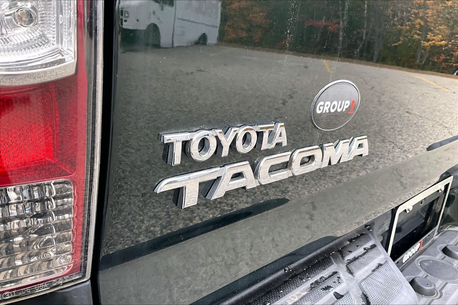 Used 2014 Spruce Mica Toyota  image 32