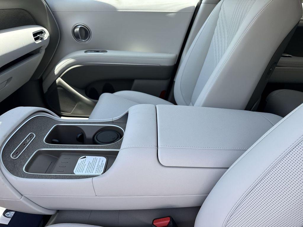 New 2026 White Pearl Hyundai SEL Premium FWD image 24
