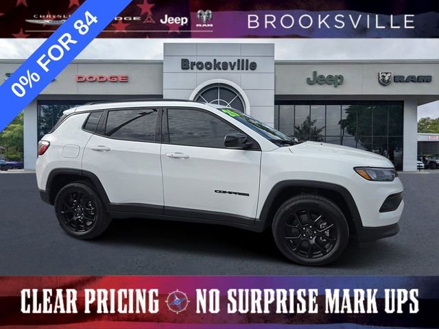 New 2026 Bright White Clear-Coat Exterior Paint Jeep Latitude image 1