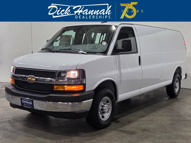 2025 Chevrolet Express Cargo WT