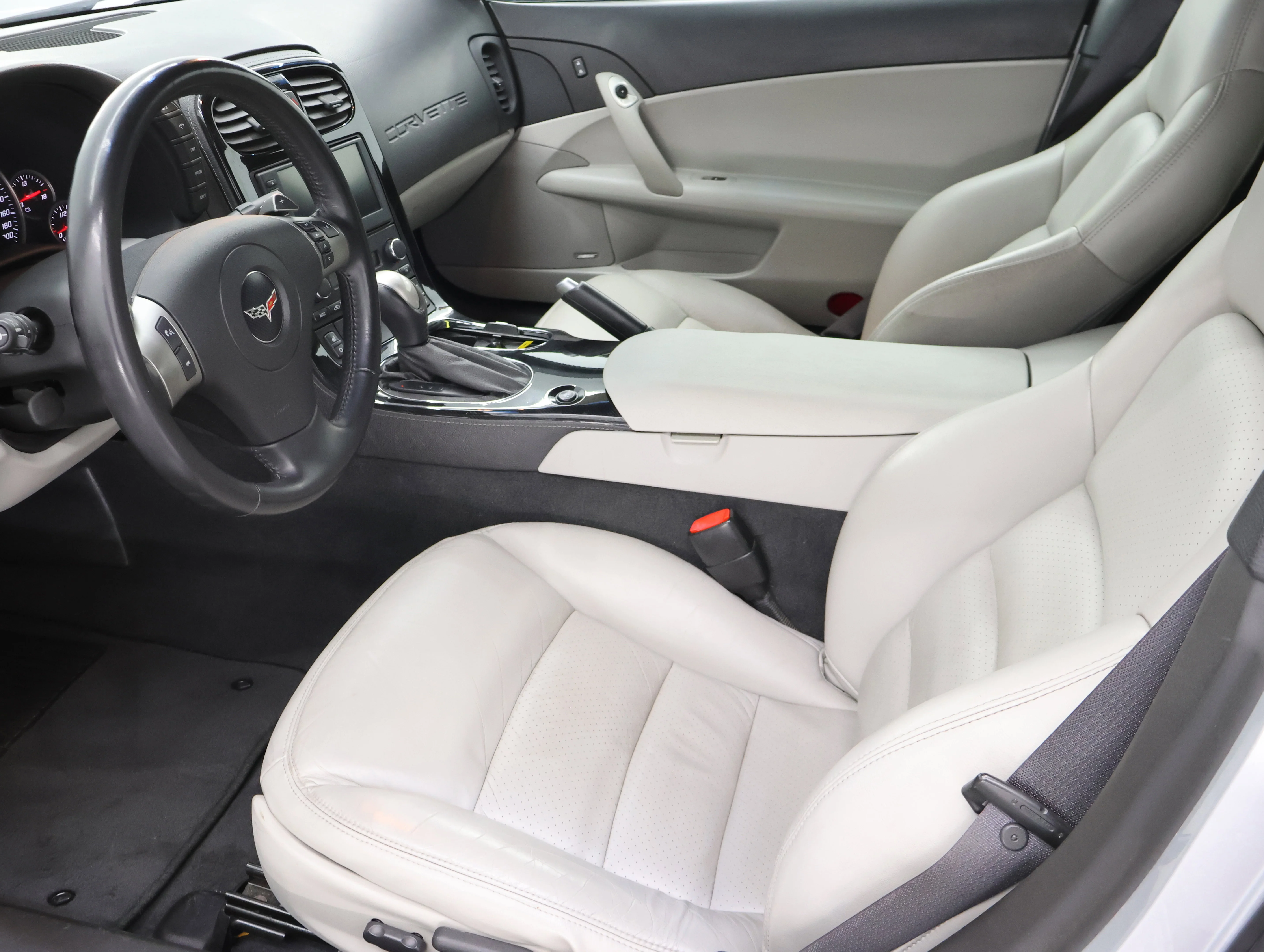 Used 2009 Blade Silver Metallic Chevrolet Base image 8