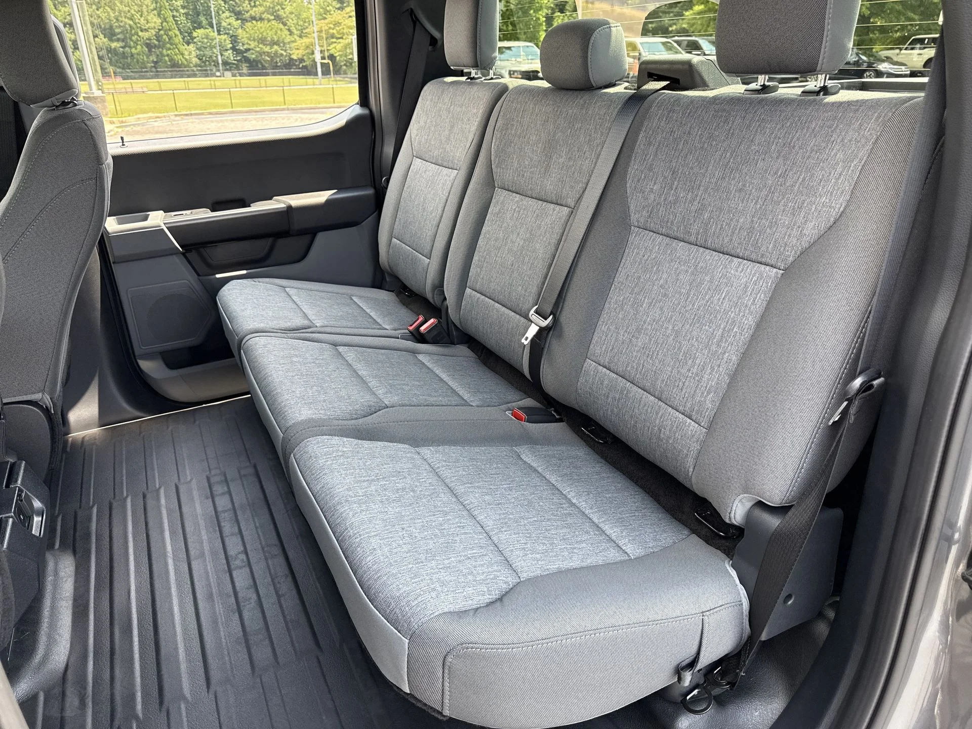 New 2026 Carbonized Gray Metallic Ford XL image 15