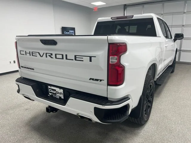 Used 2024 White Chevrolet RST image 9