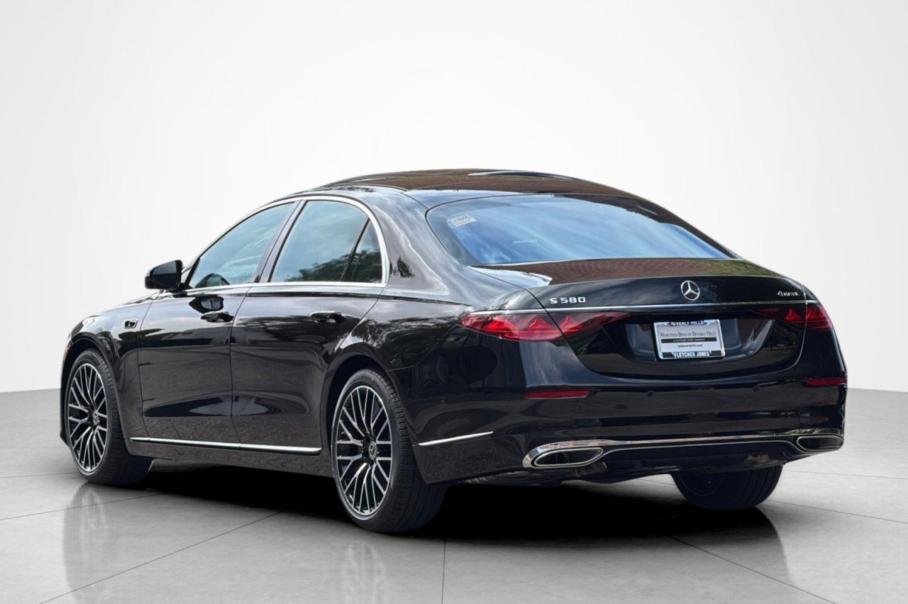New 2027 Obsidian Black Metallic Mercedes-Benz S 580 4MATIC® Sedan image 3
