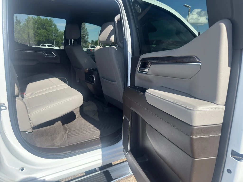 Used 2023 Summit White Chevrolet LTZ image 18