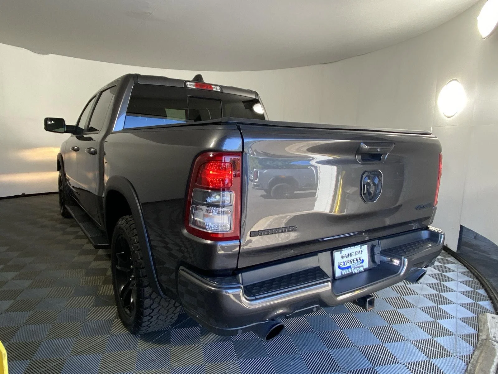 Used 2020 Granite Crystal Metallic Clearcoat Ram Big Horn image 16