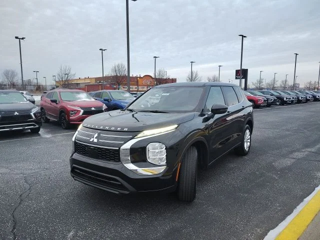 New 2026 Black Mitsubishi ES image 3