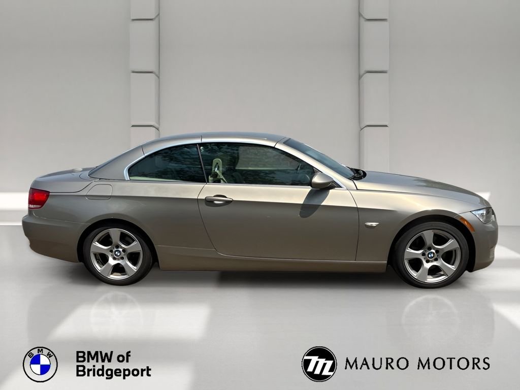 Used 2007  BMW 328i image 2