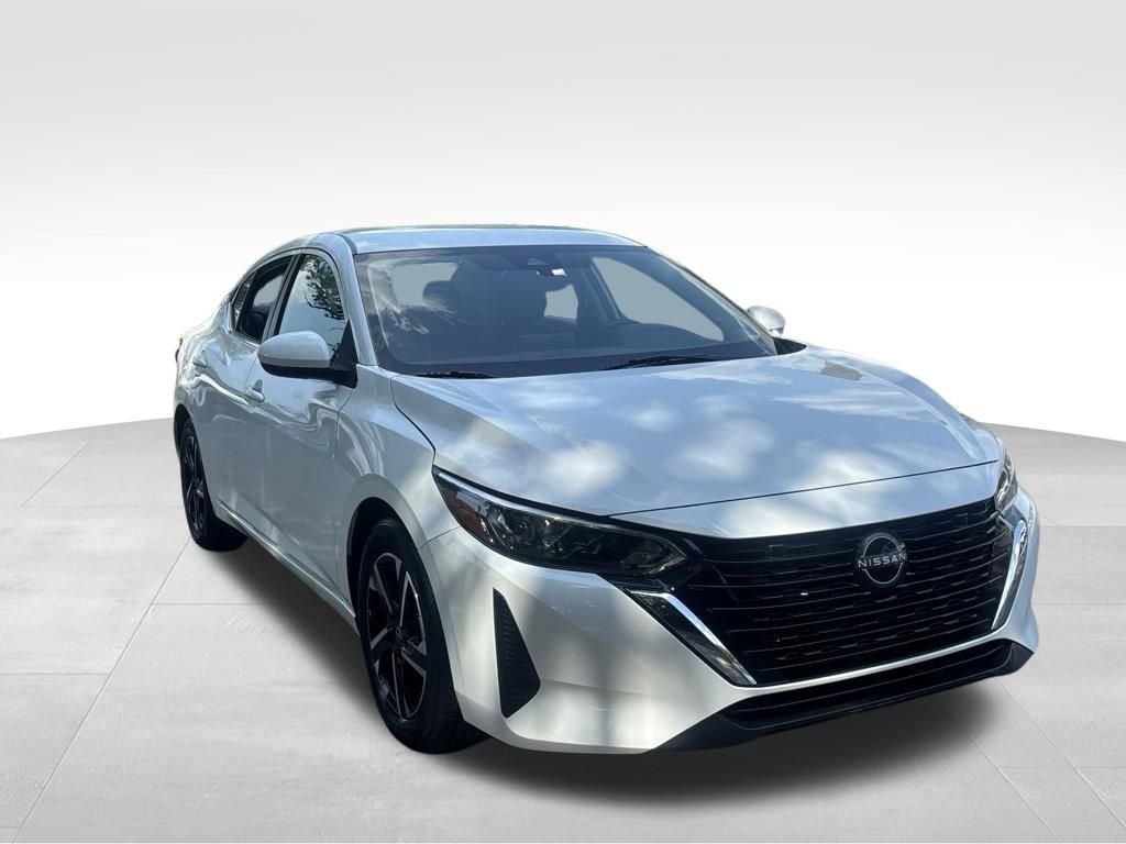 Used 2025 White Nissan SV image 5