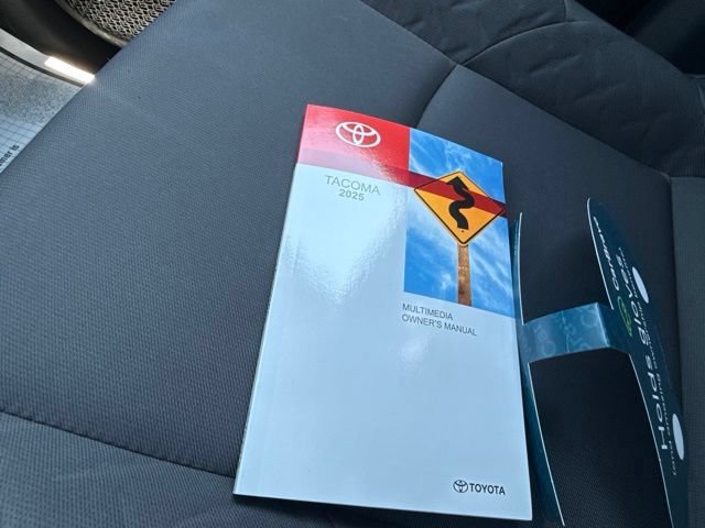 2025 Toyota Tacoma SR5 - Photo 26