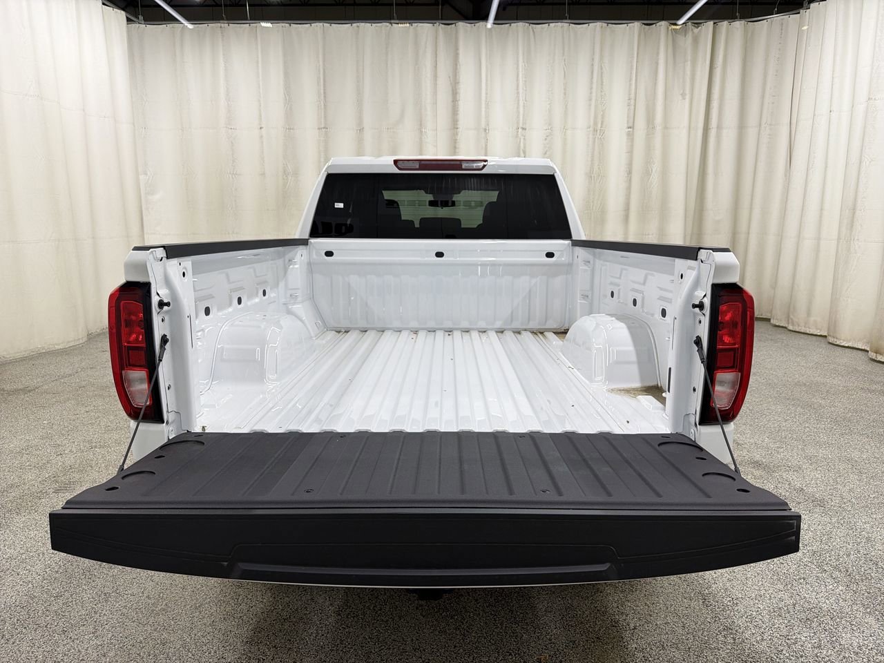 2026 GMC Sierra 1500 Pro - Photo 16