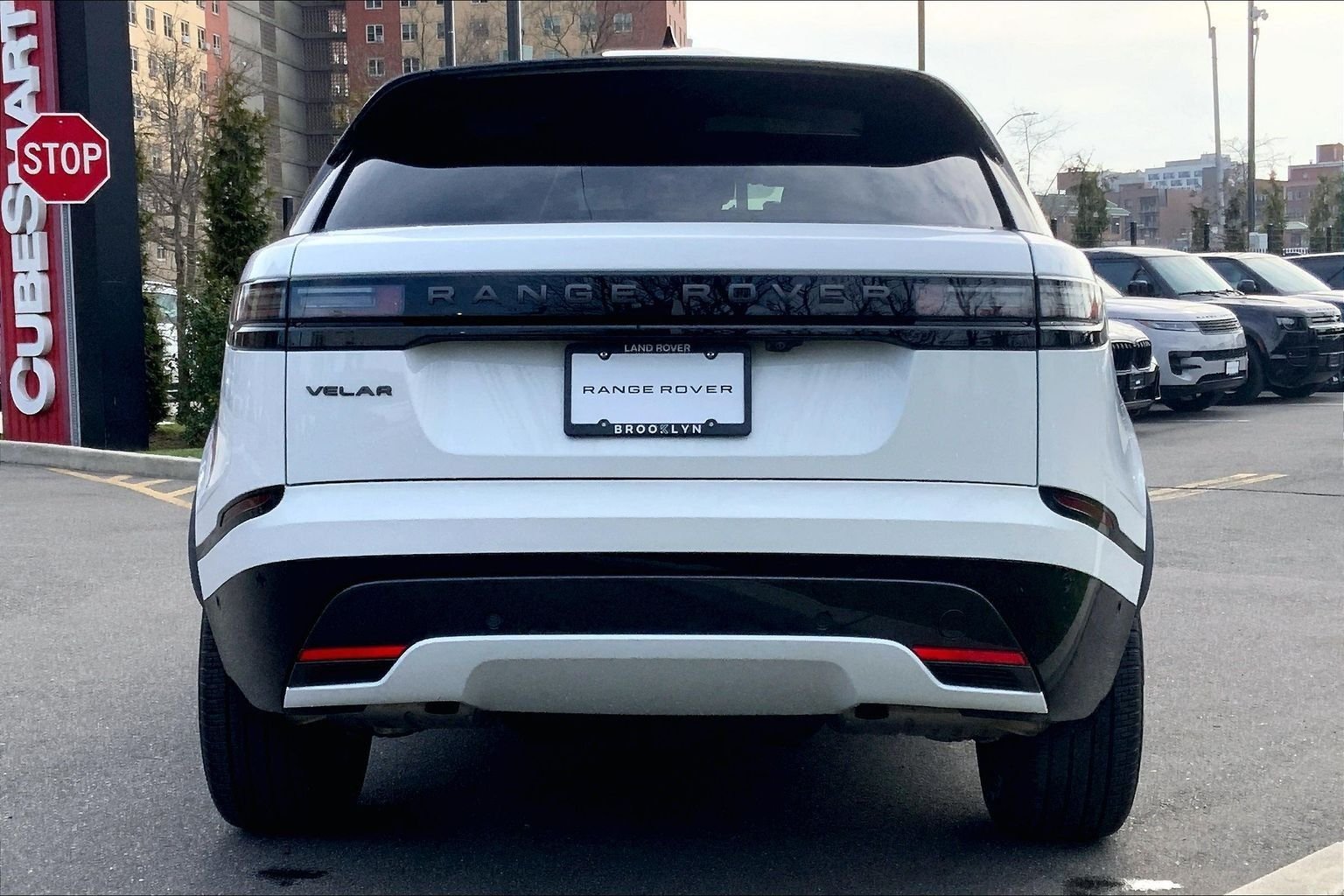 Certified Used 2026 Fuji White Land Rover Dynamic SE image 4