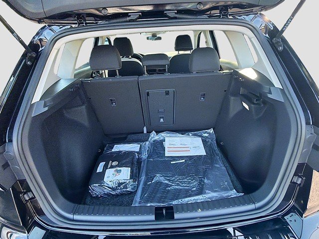 New 2026 Deep Black Pearl Volkswagen 1.5T S image 20