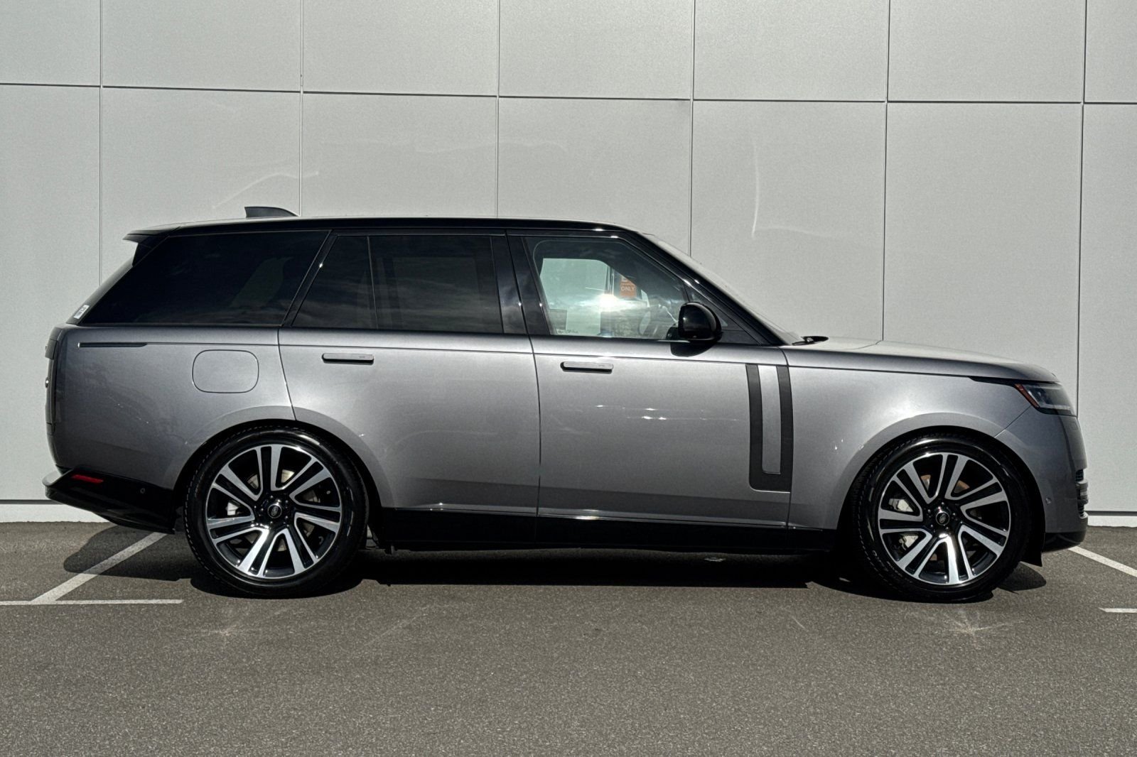 2023 Land Rover Range Rover SE - Photo 6