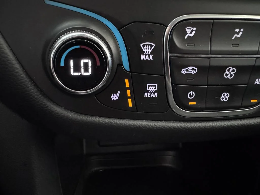 2023 Chevrolet Equinox LT - Photo 22