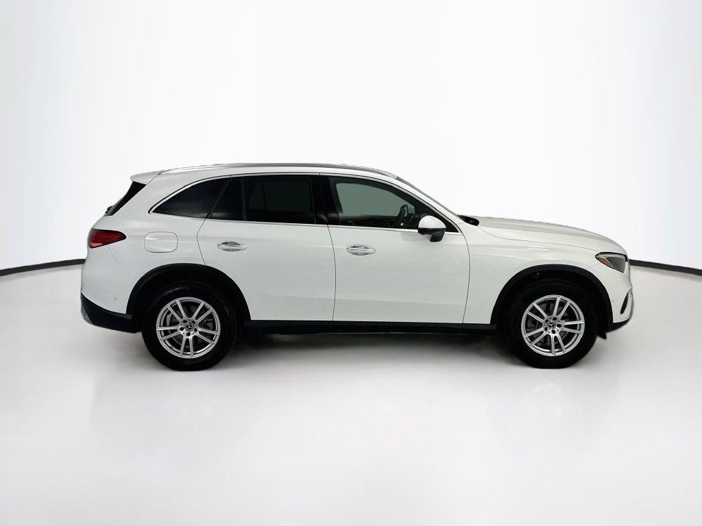 Certified Used 2026 Polar White Mercedes-Benz GLC 300 image 4