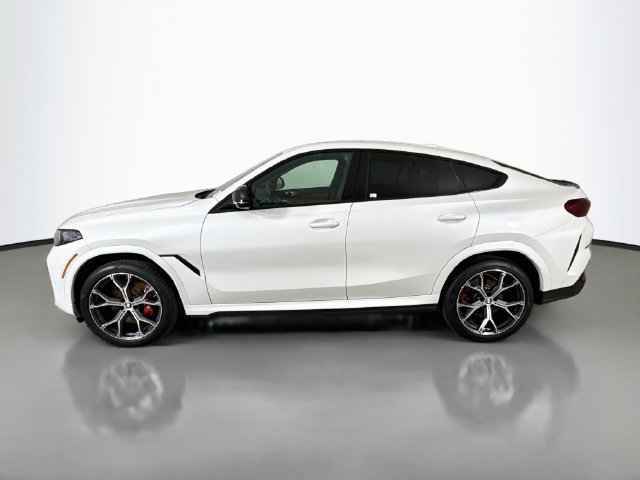 Used 2024 White Metallic BMW M60i image 4