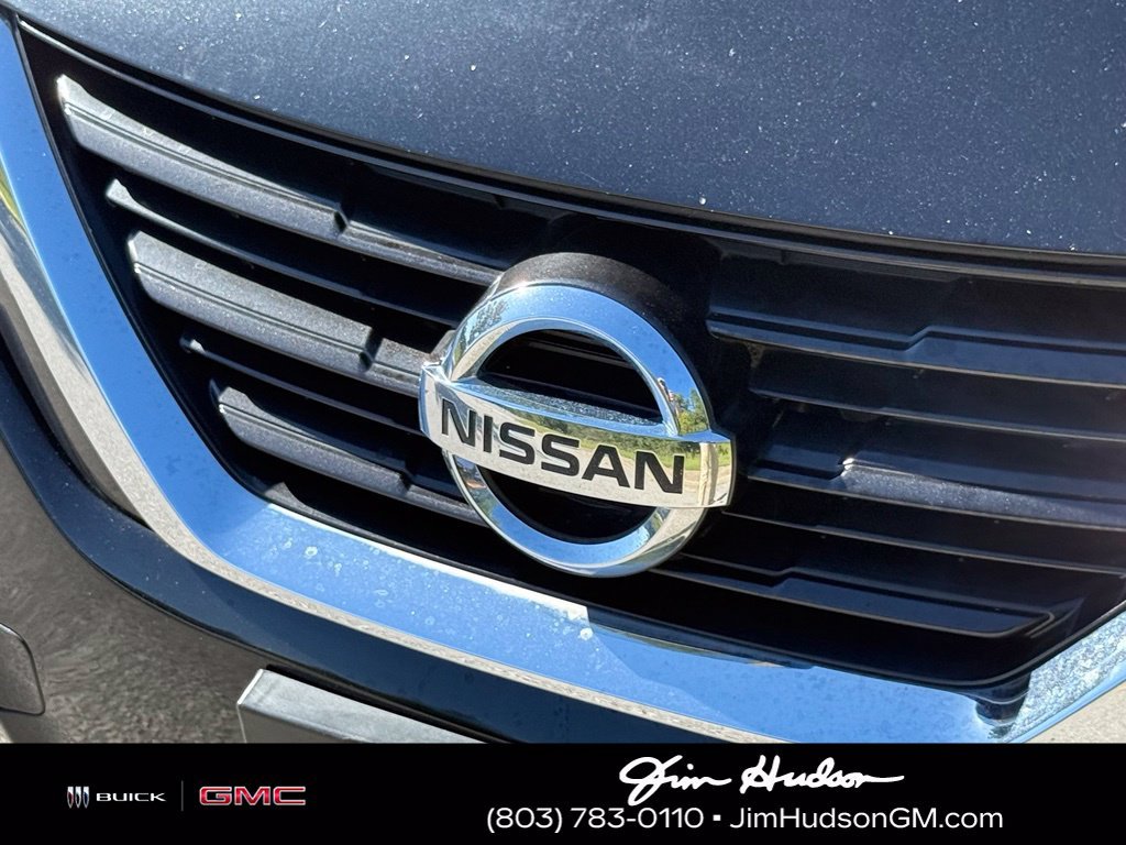 Used 2018 Black Nissan 2.5 SV image 7