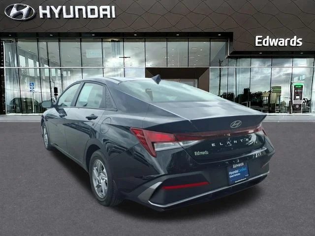 Used 2024 Black Hyundai SE image 9