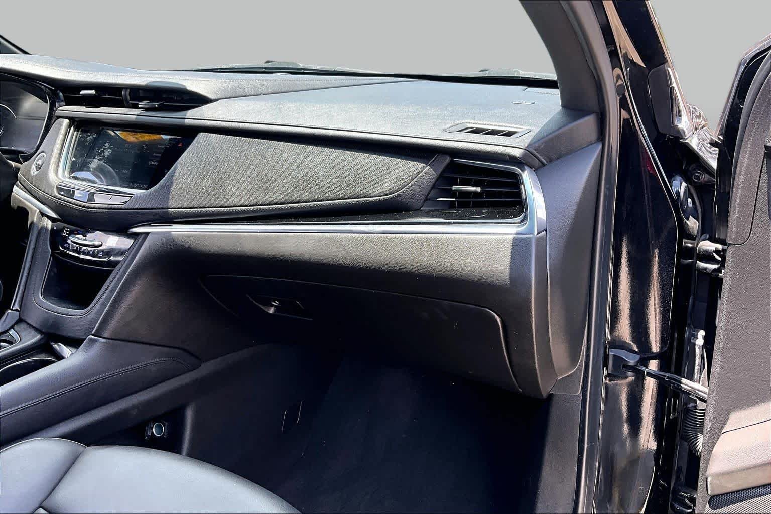 Used 2021 Stellar Black Metallic Cadillac Luxury image 19