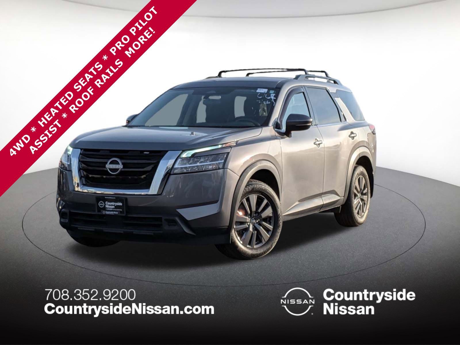 2022 Nissan Pathfinder SV